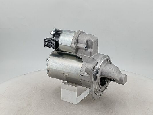 24V 8KW 11T Engine Starter Motor for Isuzu Diesel Engines with Accessories