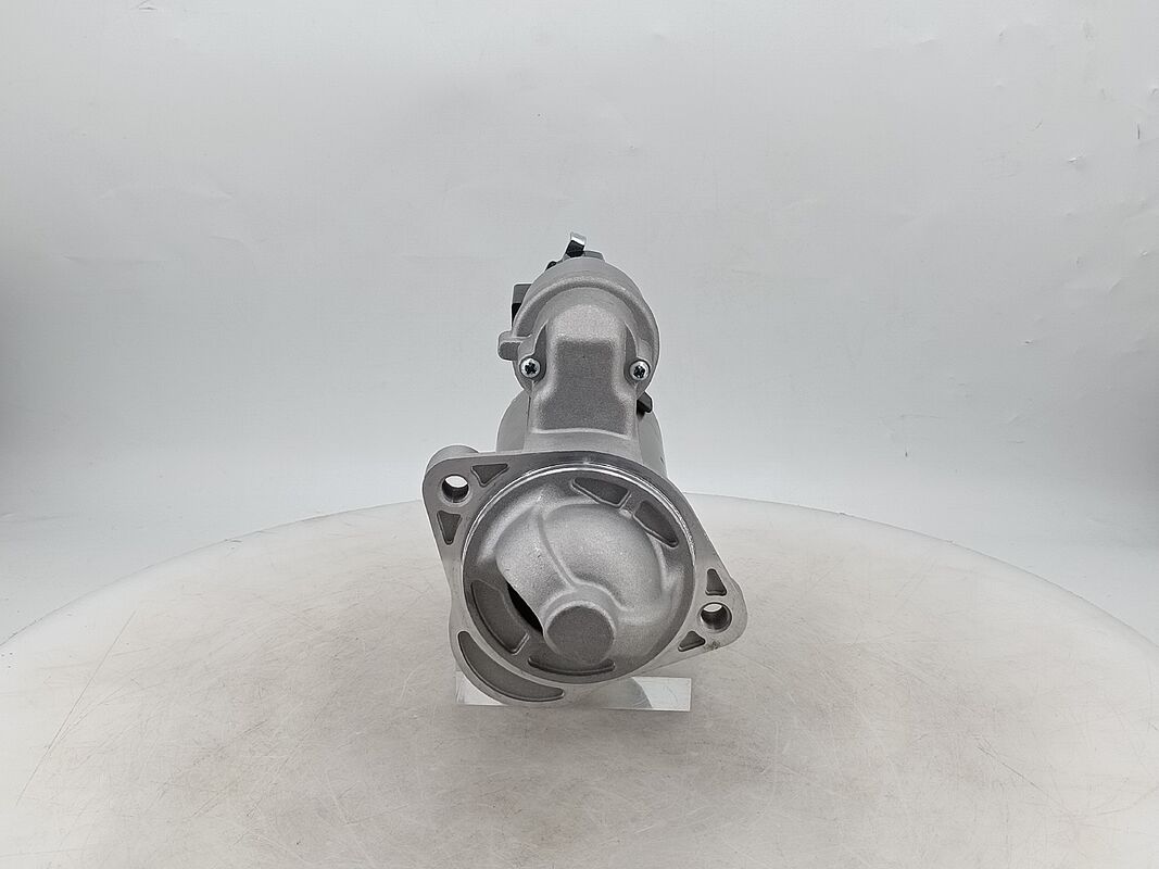 24V 8KW 11T Engine Starter Motor for Isuzu Diesel Engines with Accessories